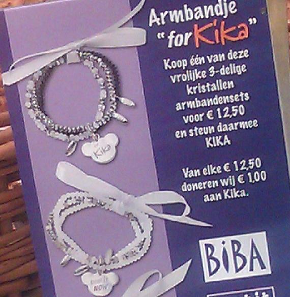 advert for Kika bracelets